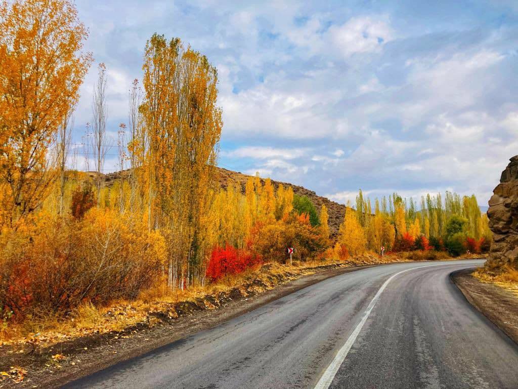 نمای پاییزی جاده کوثر به خلخال