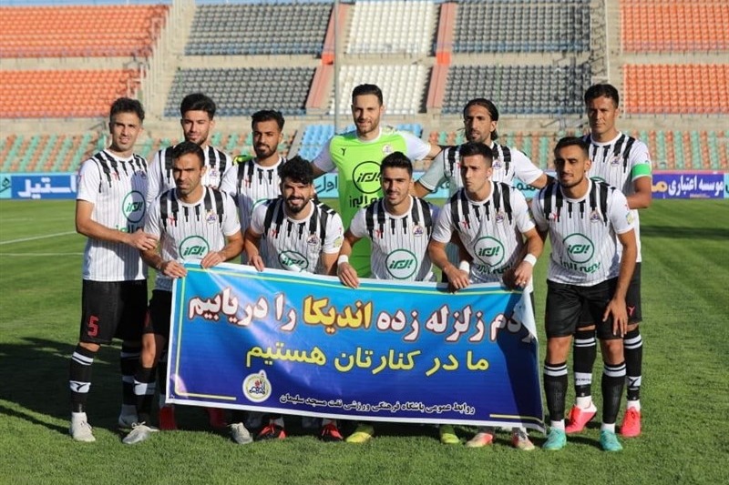 نفت مسجدسلیمان با چک میلیونی رئیس شرکت وارد ورزشگاه شد