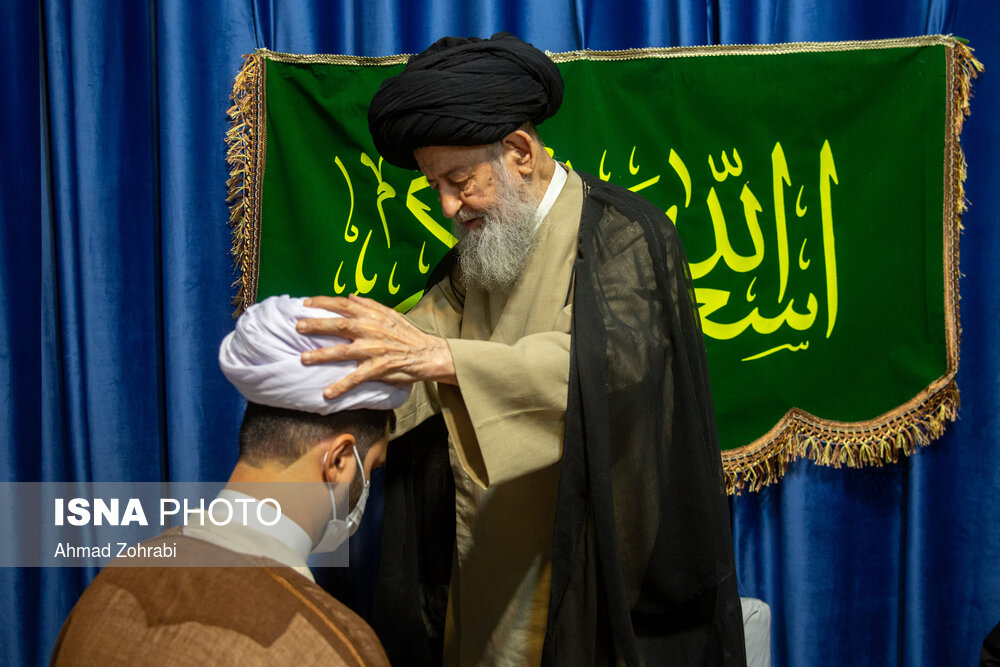 مراسم عمامه گذاری طلاب در روز میلاد پیامبر گرامی اسلام