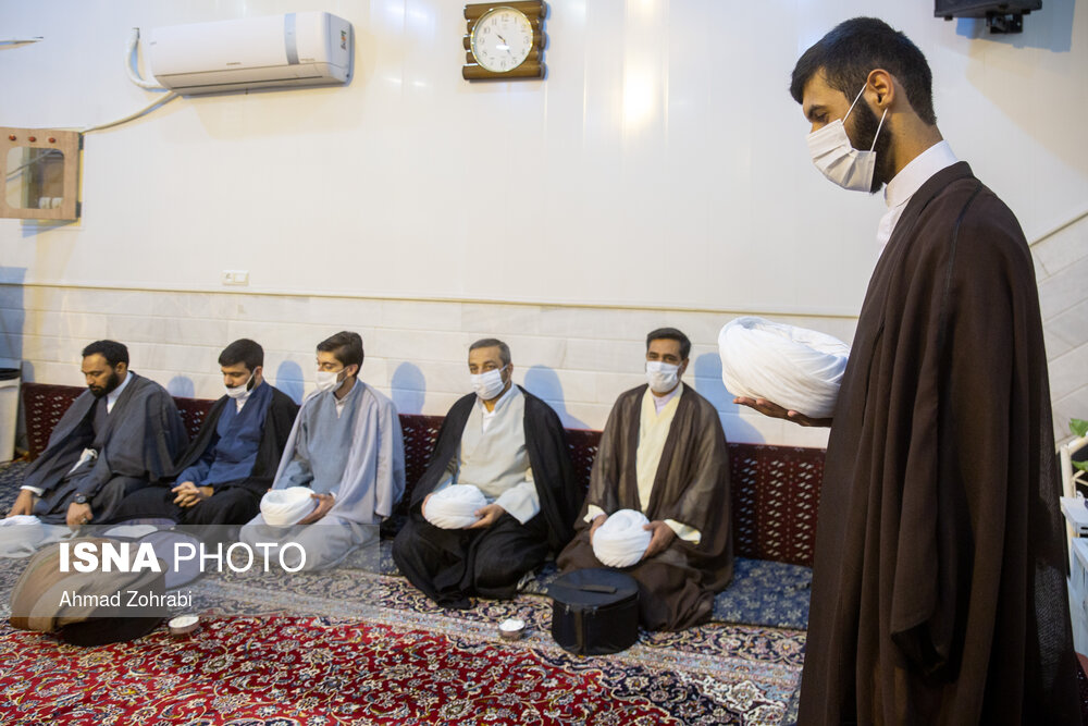 مراسم عمامه گذاری طلاب در روز میلاد پیامبر گرامی اسلام