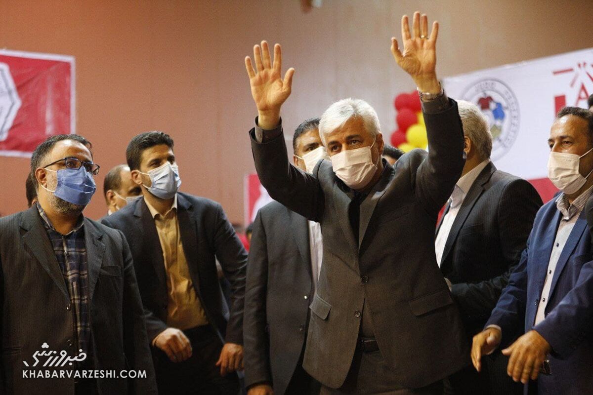 سجادی: استقلال و پرسپولیس واگذار می‌شوند