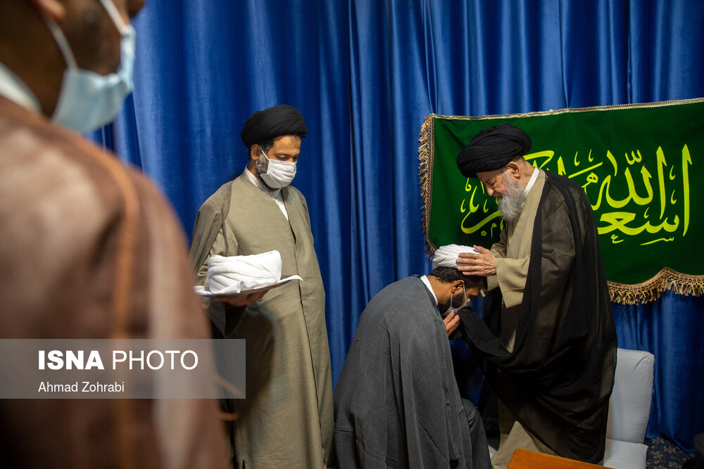 مراسم عمامه گذاری طلاب در روز میلاد پیامبر گرامی اسلام