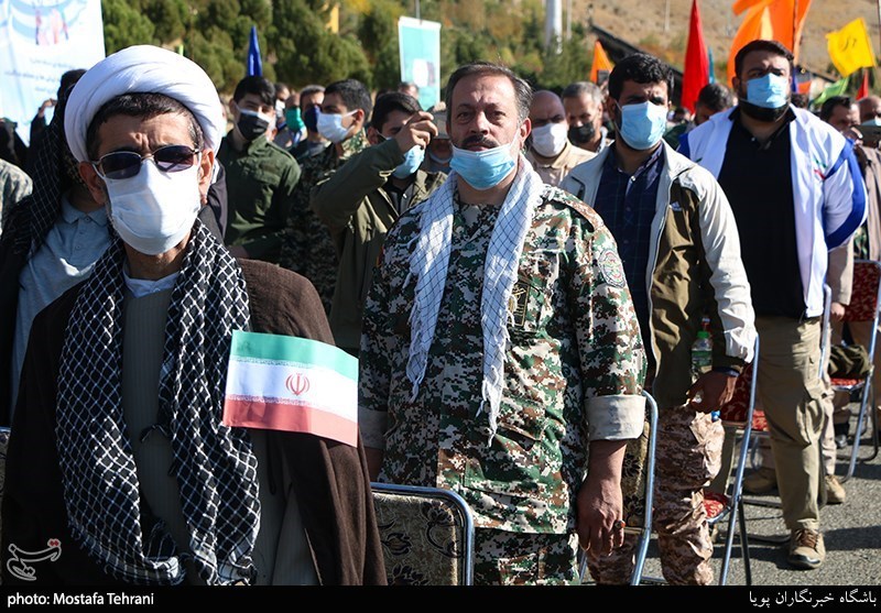 کوهپیمایی ۳۰۰۰ نفری بسیجیان تهران