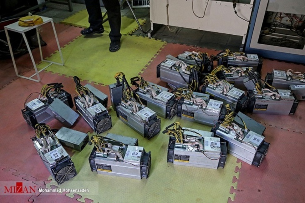 کشف ۳۰۰ دستگاه ماینر غیرمجاز در بهبهان با ورود دادستانی