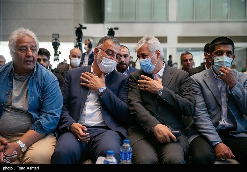عکس/ گفتگوی مدال آور المپیکی با زاکانی در مراسم تجلیل