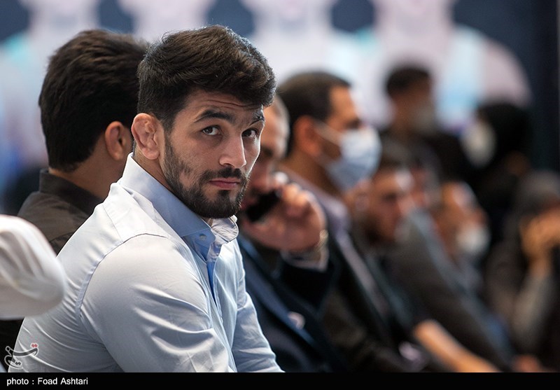 عکس/ گفتگوی مدال آور المپیکی با زاکانی در مراسم تجلیل