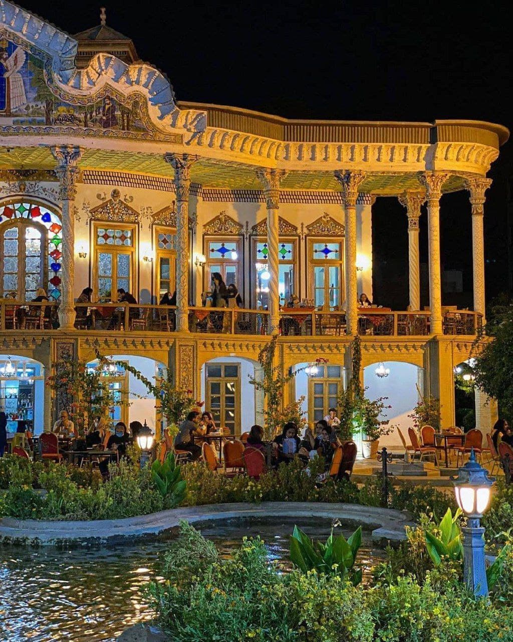 عمارت زیبای شاپوری در شیراز