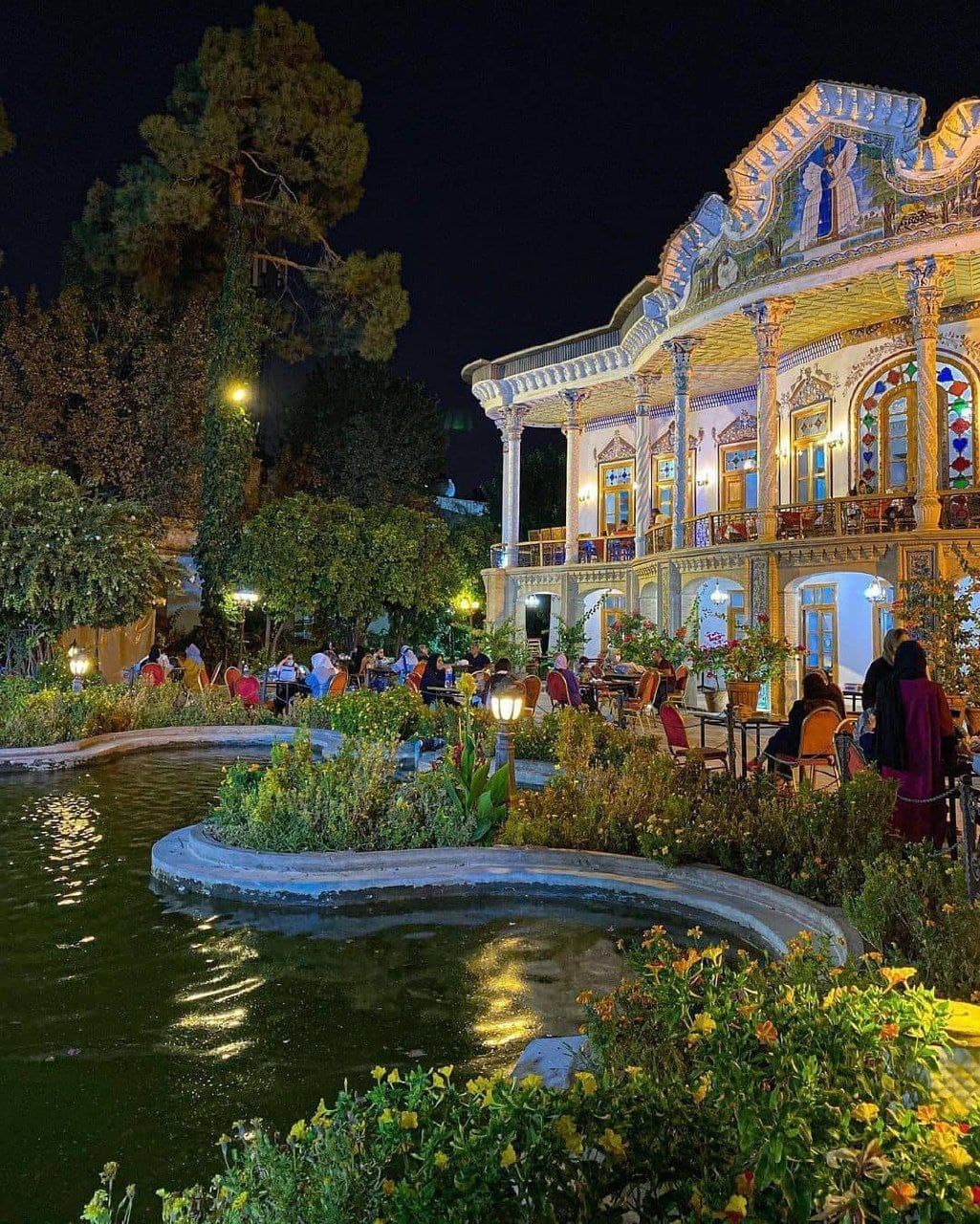 عمارت زیبای شاپوری در شیراز