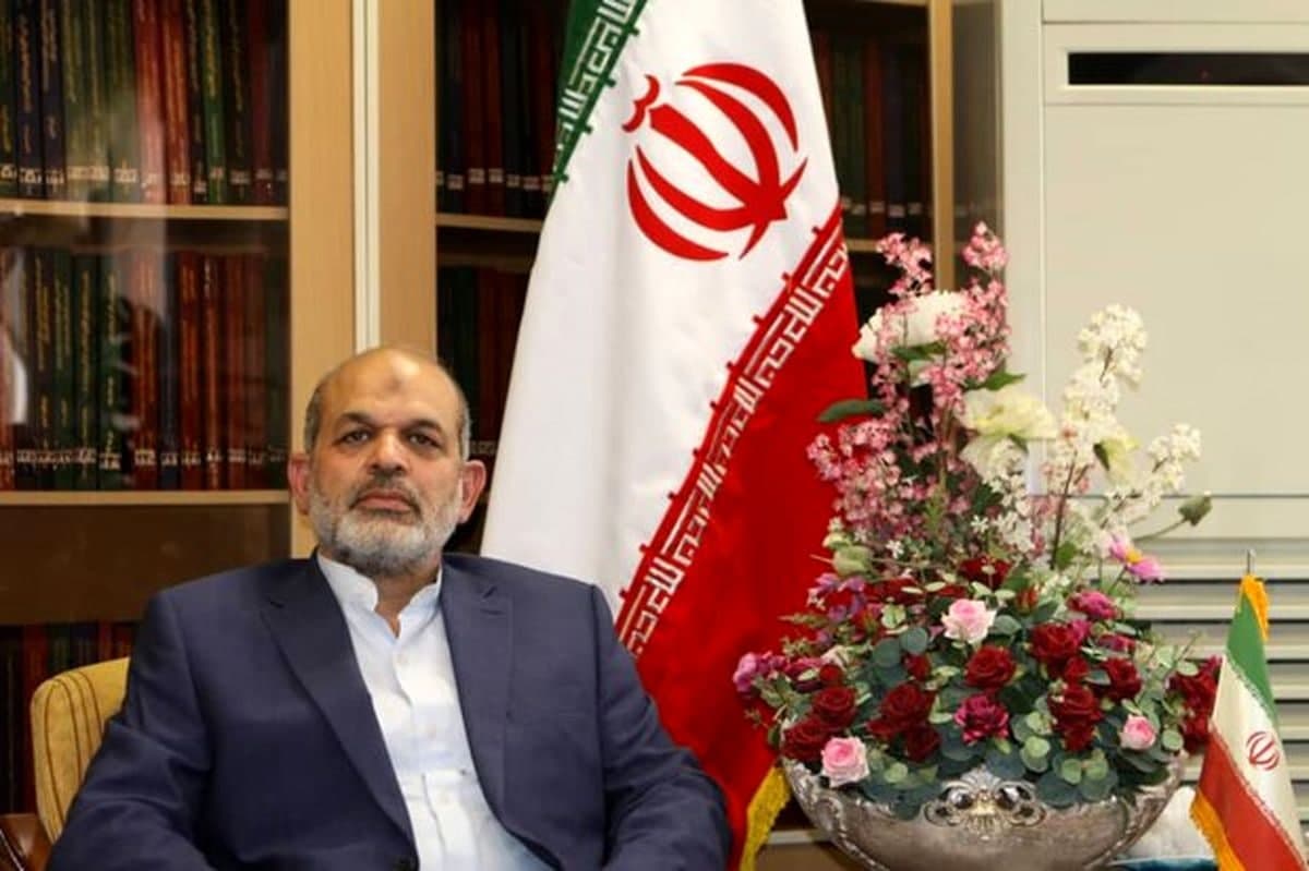 واکنش وزیر کشور به قطعی سامانه سوخت؛ بنزین گران نمی شود