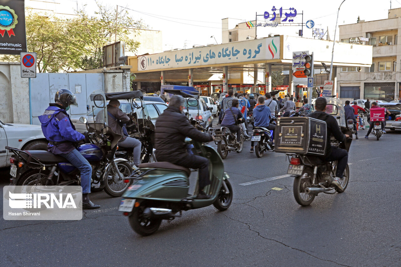 عکس/ بازگشت پمپ‌بنزین‌ها به شبکه توزیع