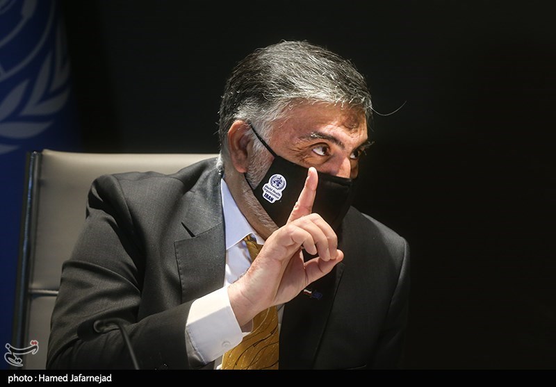 عکس/ امضای یادداشت تفاهم دولت ژاپن و ایران در مقابله با کرونا