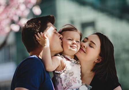 خانواده نمونه چه ویژگیهایی دارد؟