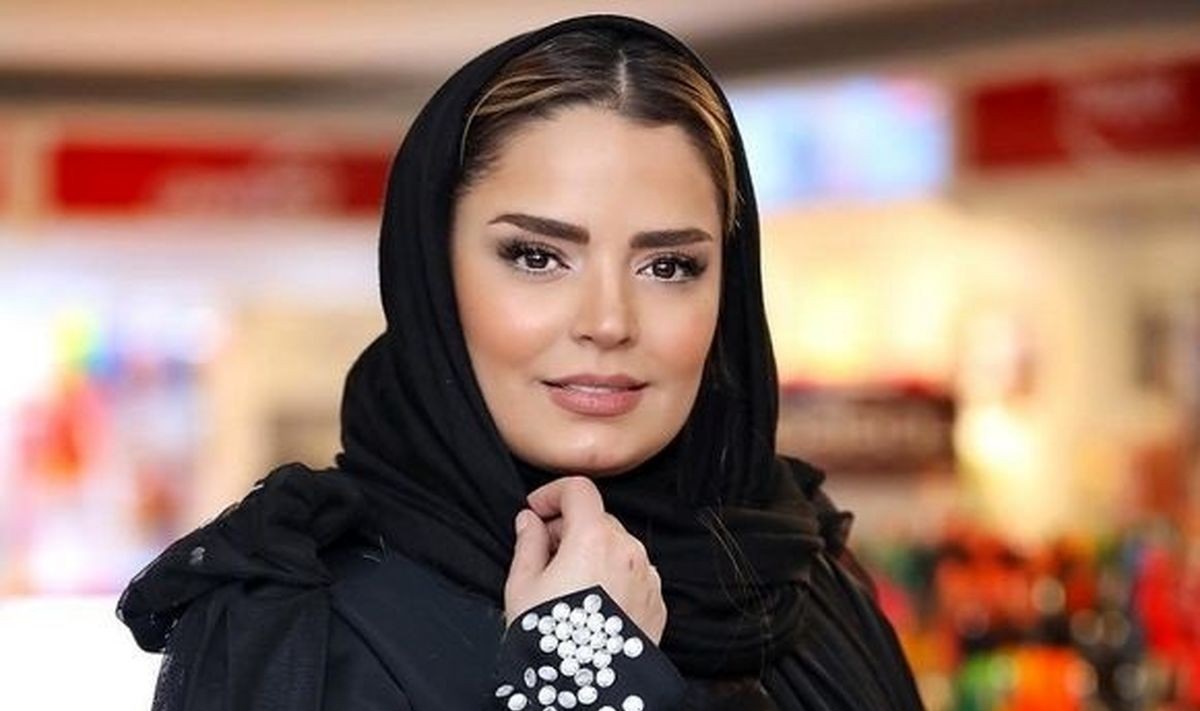 چهره‌ها/ استایل عروسکی سپیده خداوردی در کنار همکارش