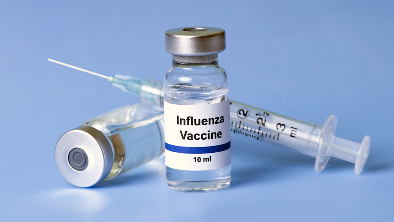 گروه‌های آسیب‌پذیر در همدان واکسن آنفلوآنزا تزریق کردند