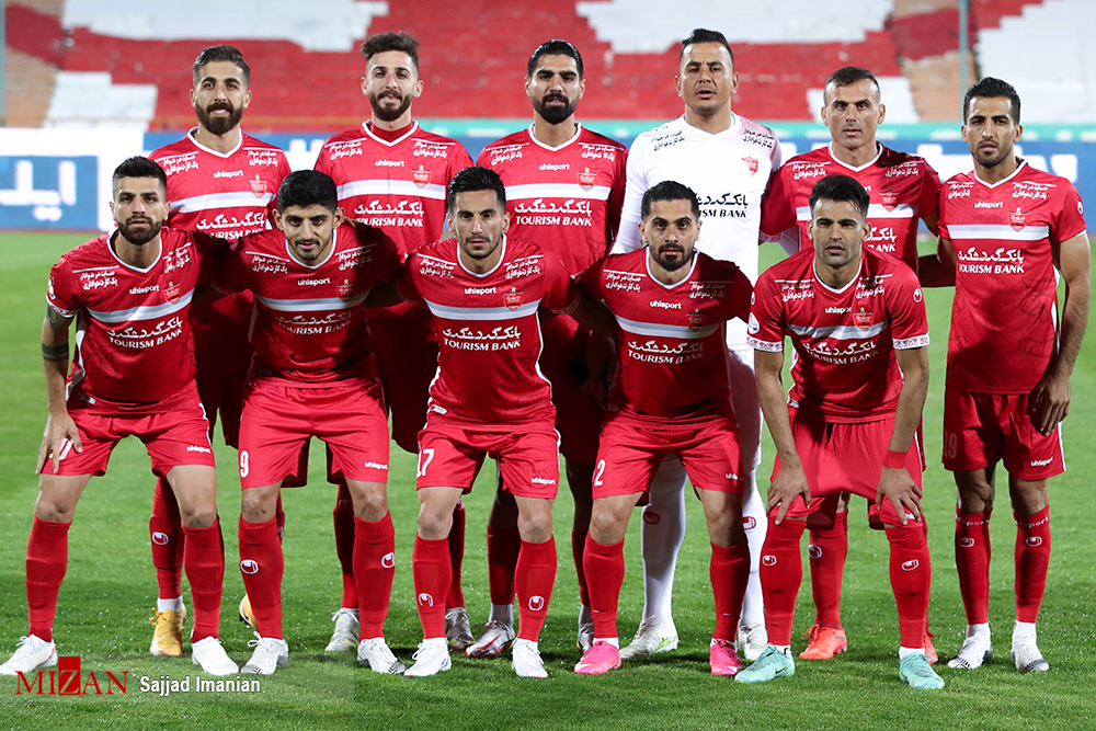 دیدار تیم‌های پرسپولیس و نساجی در هفته دوم لیگ برتر فوتبال