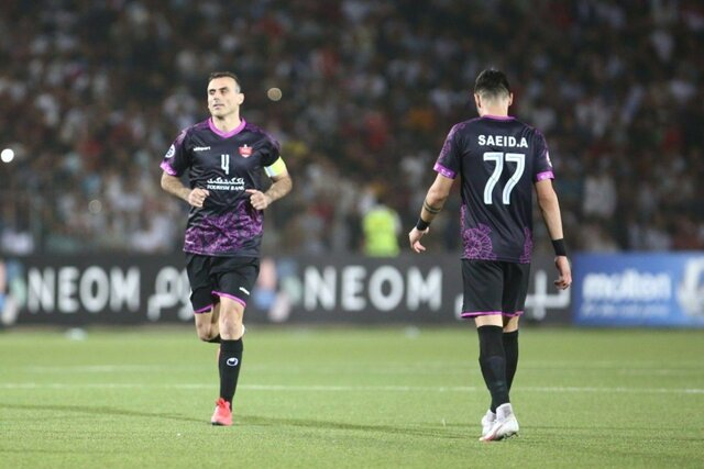 واکنش کاپیتان پرسپولیس به جادوگری در لیگ برتر!