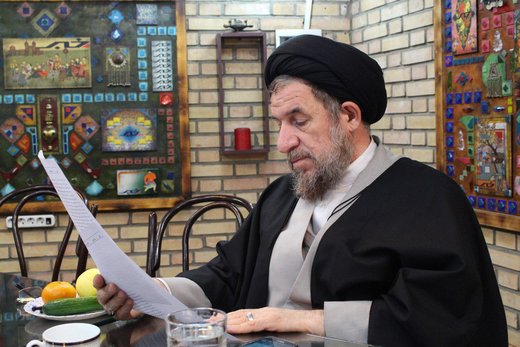 میرتاجالدینی: وقتی مسئولان خودشان هم از توییتر استفاده میکنند، چرا باید فیلتر باشد؟