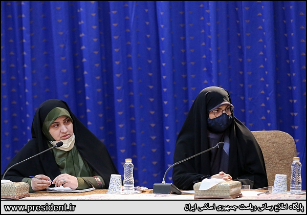 عکس/ حلقه نمایندگان تهران به دور رئیسی