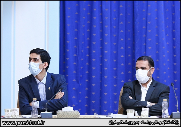 عکس/ حلقه نمایندگان تهران به دور رئیسی