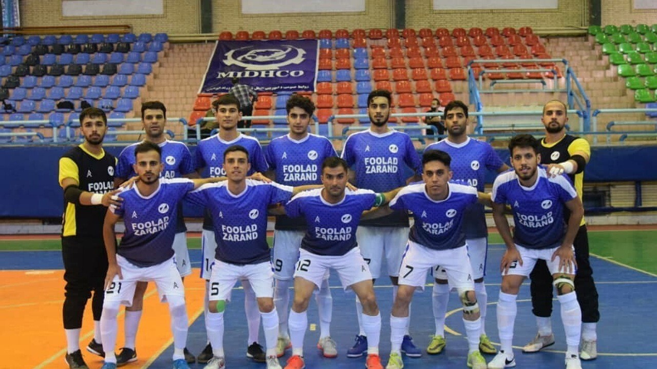 فولاد مردان زرند عازم تبریز شدند