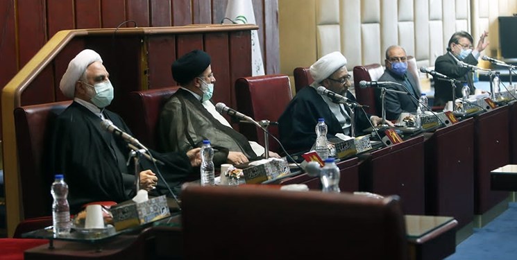 رئیس مجمع تشخیص مصلحت: امیدواریم تلاش های دولت منجر به آسایش مردم شود
