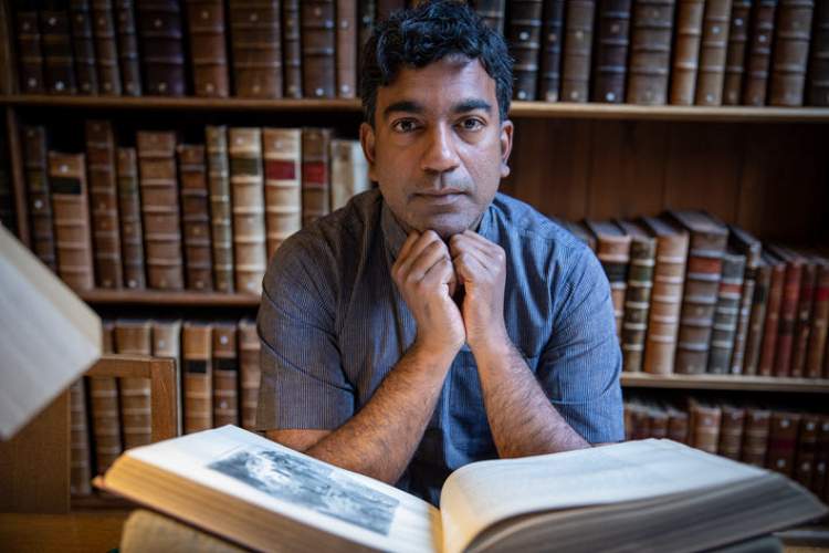 مورخ سریلانکایی برنده جایزه کتاب آکادمی بریتانیا