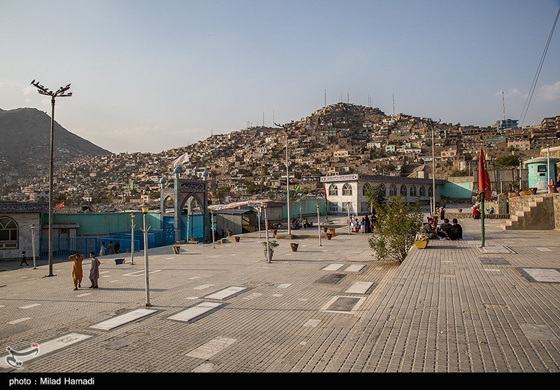 زیبایی افغانستان؛ زیارت سخی در دامنه ی کوه آسمایی