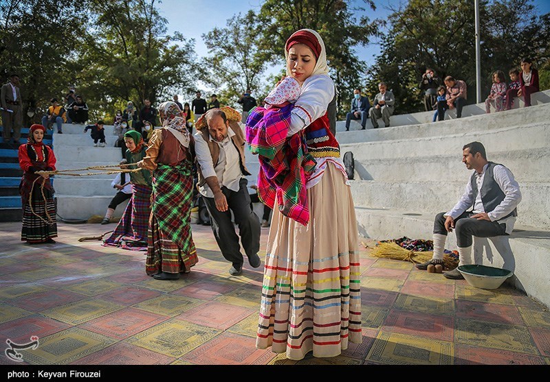 جشنواره بین المللی تئاتر خیابانی مریوان
