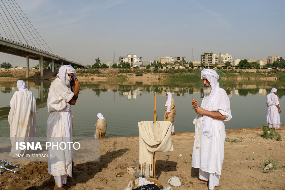 عکس/ مراسم عید پیروان حضرت یحیی (ع) در ساحل کارون