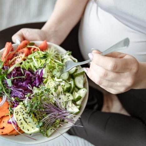 تغذیه مناسب مادرانی که دوقلو باردارند