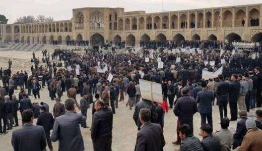 حمله فرماندار اصفهان به دولت روحانی؛ اعتراضات تقصیر دولت سابق است!