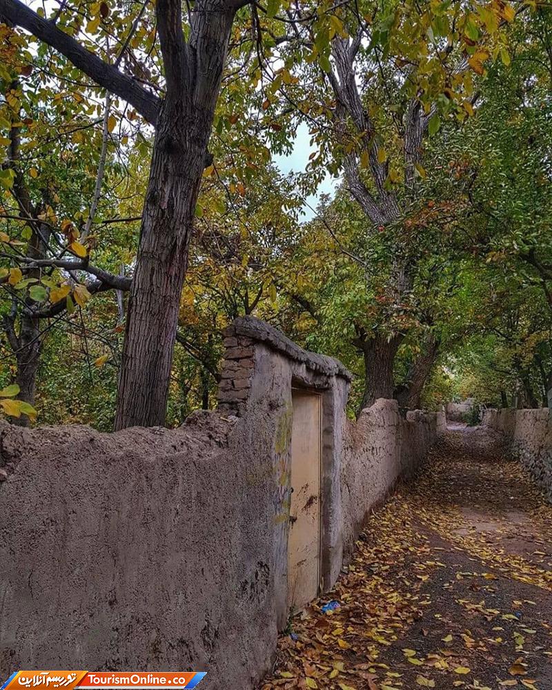 کوچه باغ های پاییزی روستای کن تهران