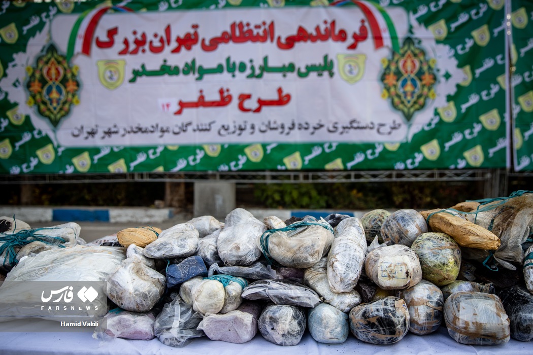 عکس/ مواد مخدر گرمی مکشوفه از قاچاقچیان 