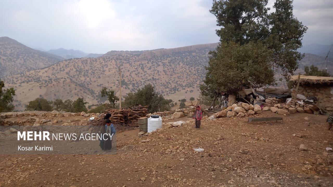 عکس/ وضعیت روستای زلزله زده «سوسن سرخاب» اندیکا