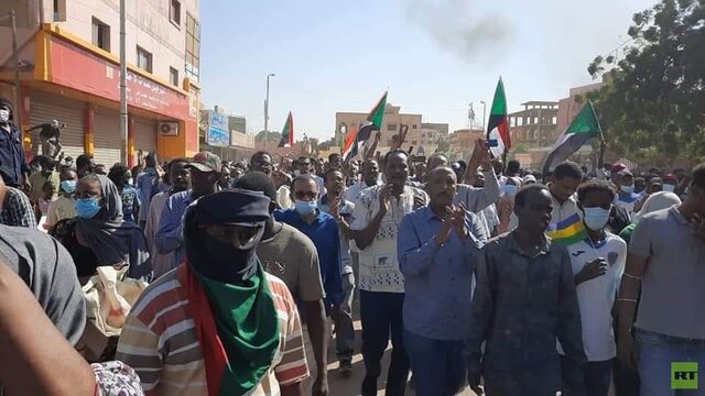 تظاهرات ده‌ها هزار سودانی در خارطوم