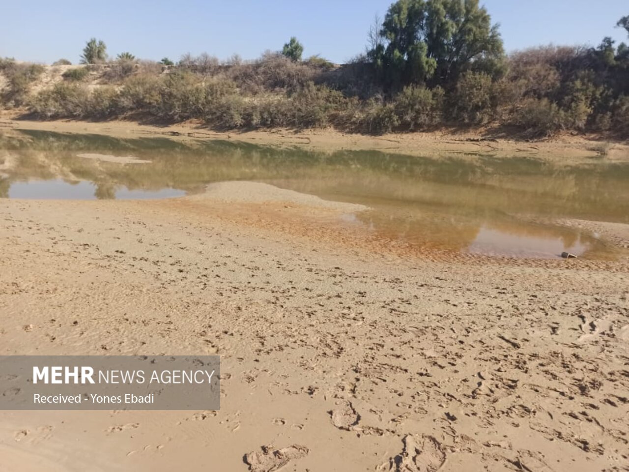 عکس/ خشک شدن رودخانه «زهره» در هندیجان خوزستان