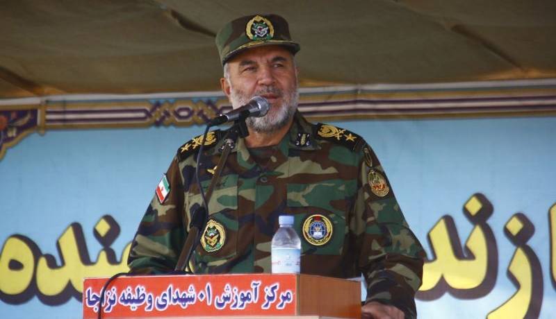 فرمانده نزاجا: مکتب شهید سلیمانی را باید سینه به سینه منتقل کنیم