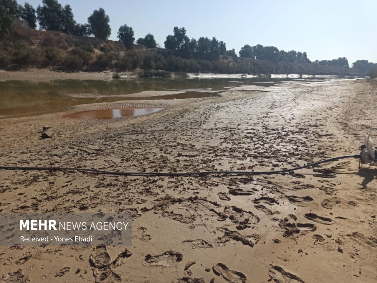 عکس/ خشک شدن رودخانه «زهره» در هندیجان خوزستان