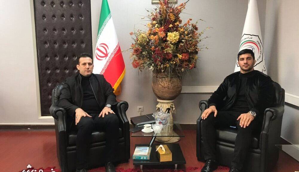 ورزشکار ایرانی به زیر پرچم کشورمان بازگشت