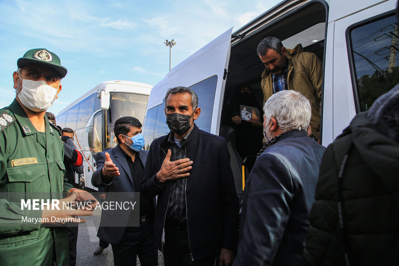 عکس/ مراسم استقبال از خانواده شهید «خدارحم گل‌آور داریونی»