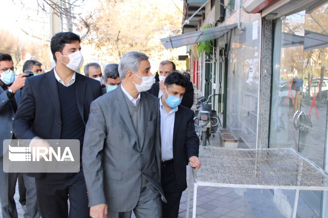 بازدید سرزده استاندار همدان از چندین واحد نانوایی‌