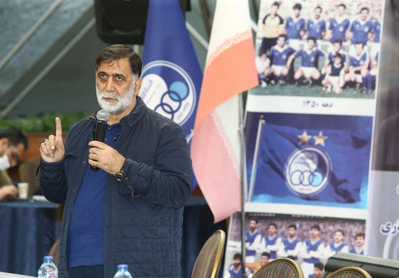 آجرلو به بازیکنان استقلال: دربی را ببرید، حتی اگر داور برای‌تان پنالتی نگرفت