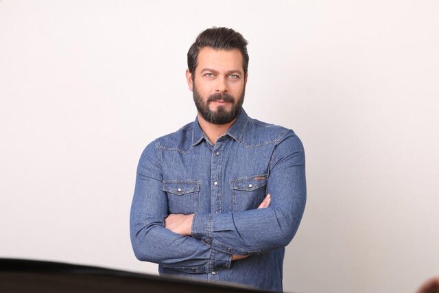 چهره ها/ سلفی پدردختری پژمان بازغی