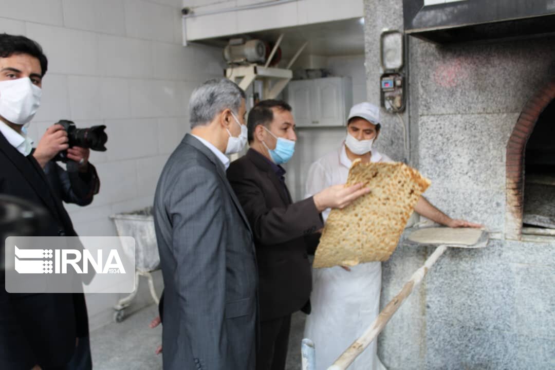 بازدید سرزده استاندار همدان از چندین واحد نانوایی‌