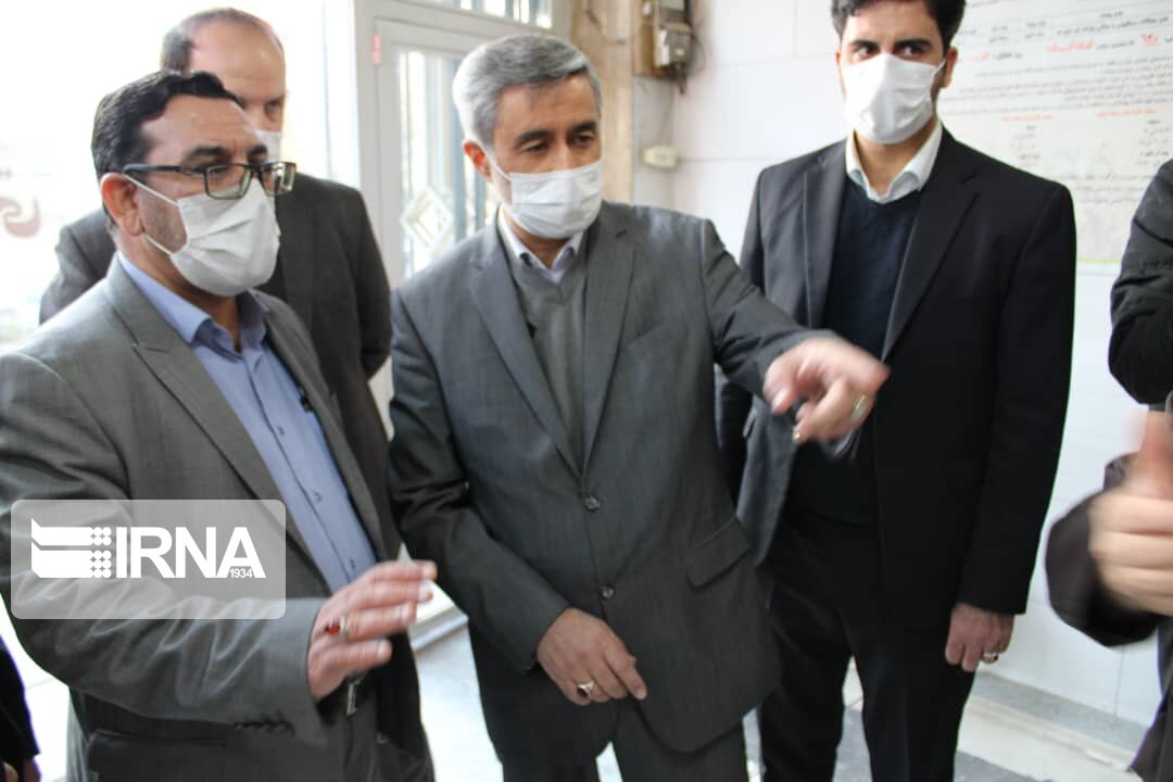 بازدید سرزده استاندار همدان از چندین واحد نانوایی‌