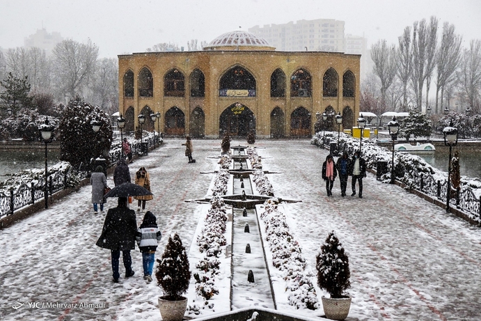 بارش اولین برف پاییزی در تبریز
