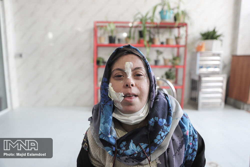 تولدی برای پروین دختر کم توان ذهنی