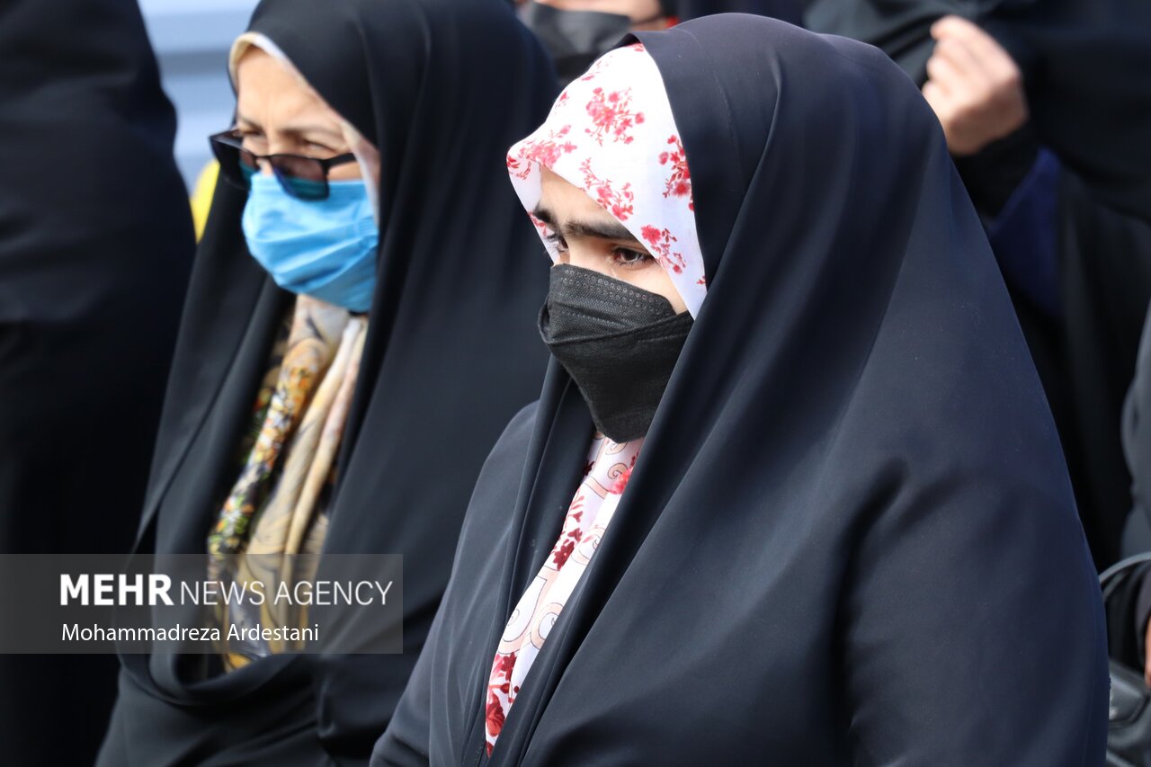 عکس/ تشییع و خاکسپاری پیکر شهید مدافع حرم «غلامرضا جعفری»