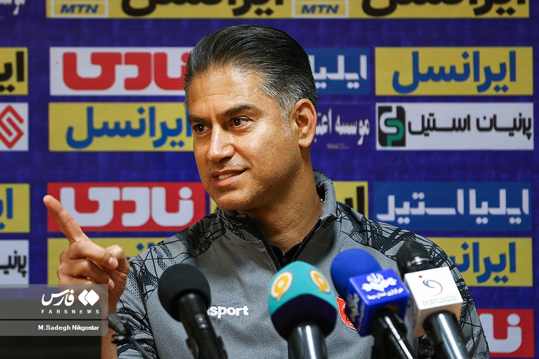 نشست خبری سرمربیان دو تیم پرسپولیس و استقلال پیش از شهرآورد ۹۷