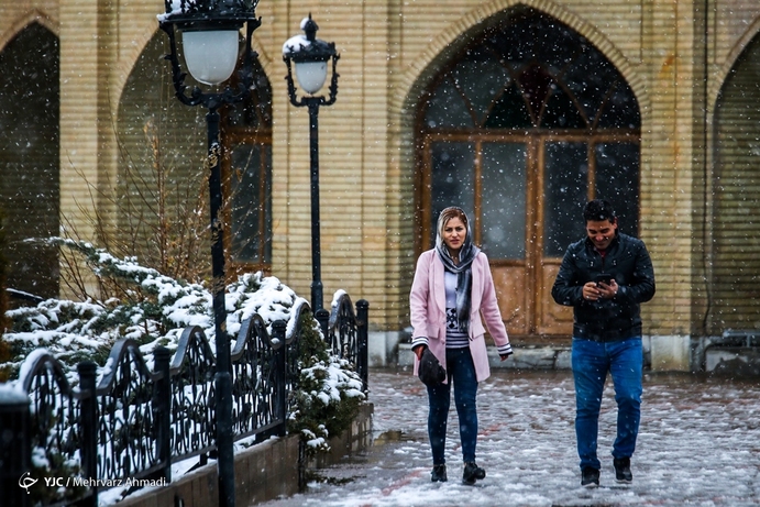 بارش اولین برف پاییزی در تبریز